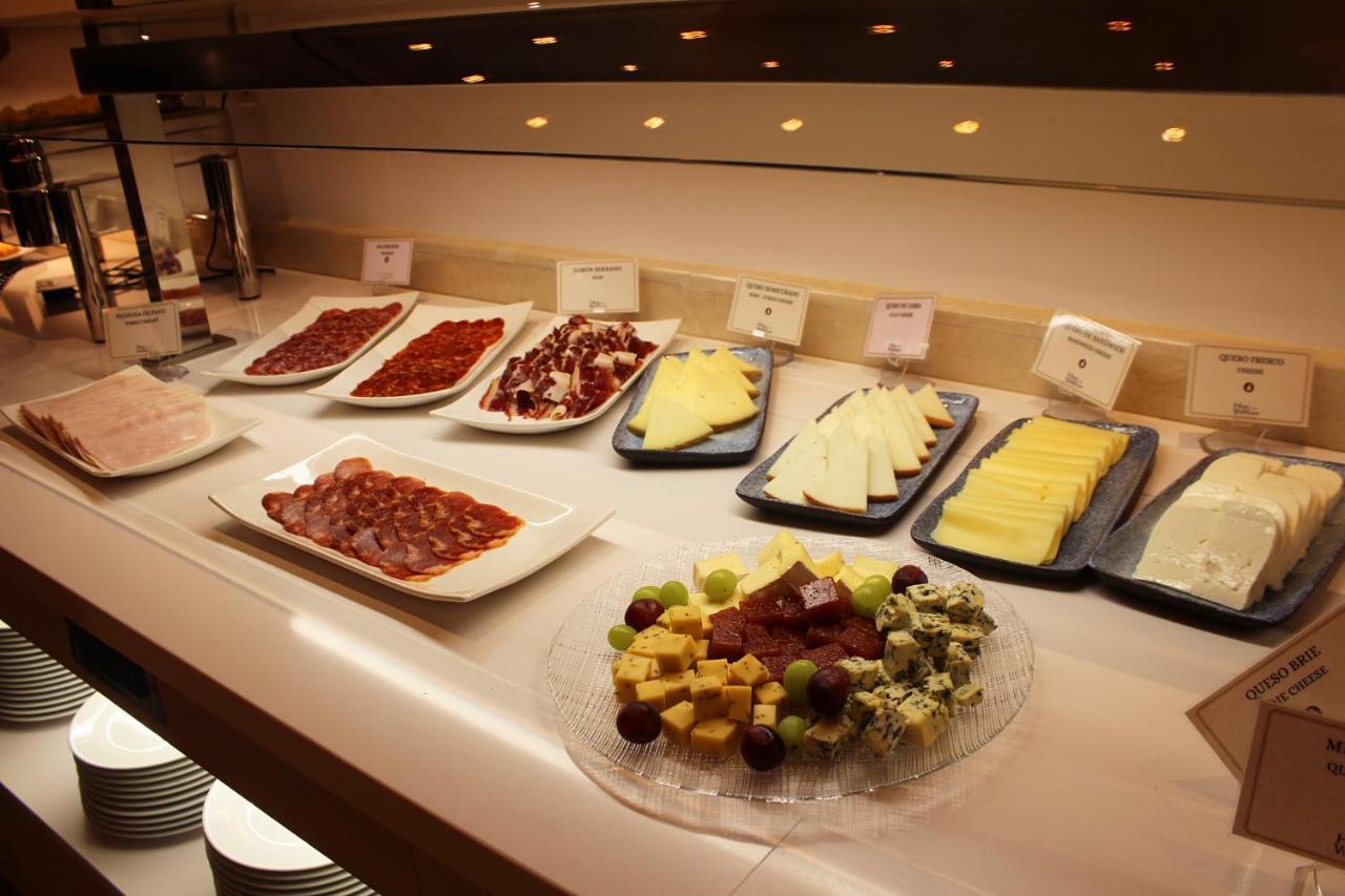 Hotel VillaMadryt Zewnętrze zdjęcie